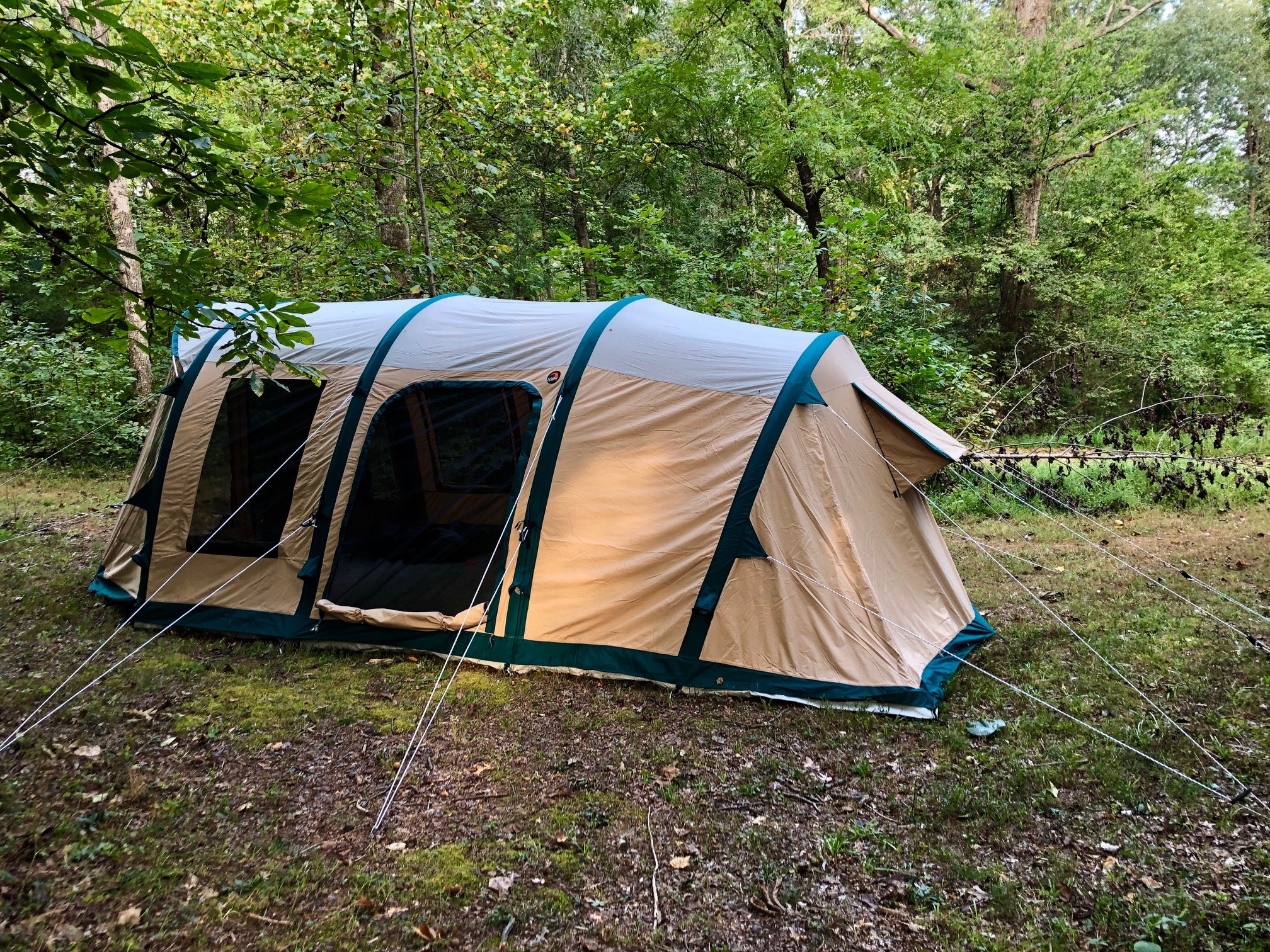 LYNX 640 Premium Family Camping Tent
